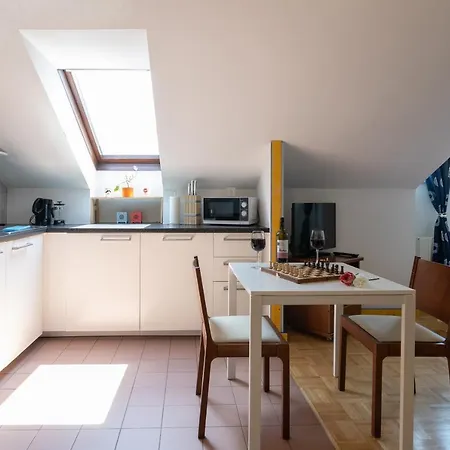 Yeshello Station Apartment Vienna