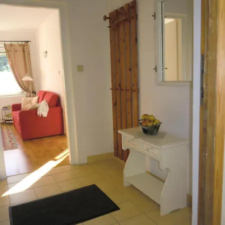 Ferienhaus Im Garten Mit Pool Apartment *