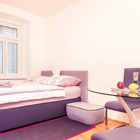 Senator Flats Petrus&kardinal Nagl Apartment *