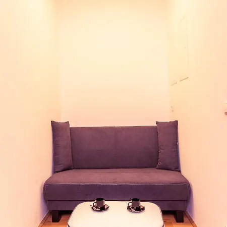 Senator Flats Petrus&kardinal Nagl * Wien
