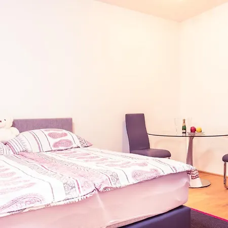 Apartment Senator Flats Petrus&kardinal Nagl