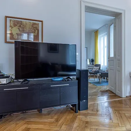 Apartment Historic & Luxurious By Jr *