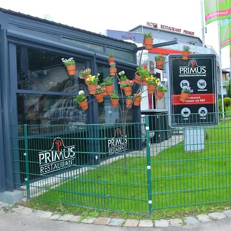 Hotel Primus & 3*