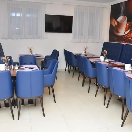 Hotel Primus &