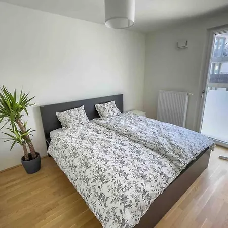 アパート Modern & Sunny 52m2 With Balcony & Fast Wifi *