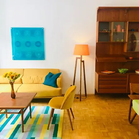 Vintage Design Apartment Vienna