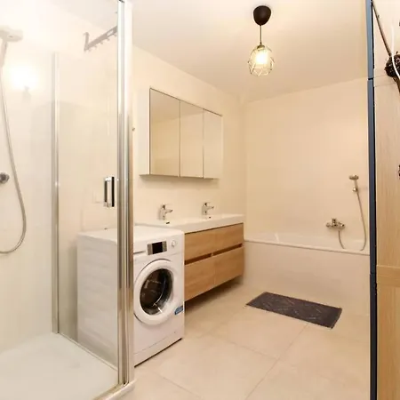 Modern Spacious, 2 Bedroom, Free Parking Vienna