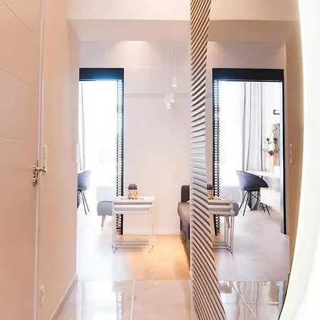 Zeus Design Unique #36 Apartment *