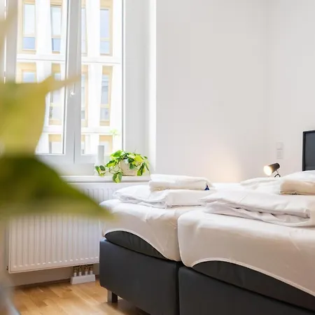 Feelgood Smartliving | Contactless Check-in 3*