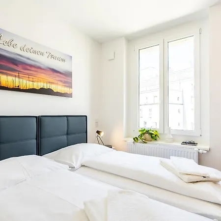 Feelgood Smartliving | Contactless Check-in 3*