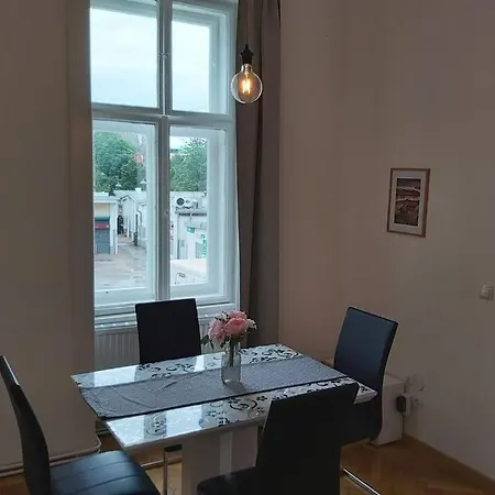 Lovely New 2 Bedroom Near Hannovamarkt Apartment Vienna