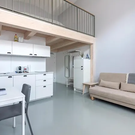 Vorgarten - Central, New And Stylish For Your Comfortable In Vienna
