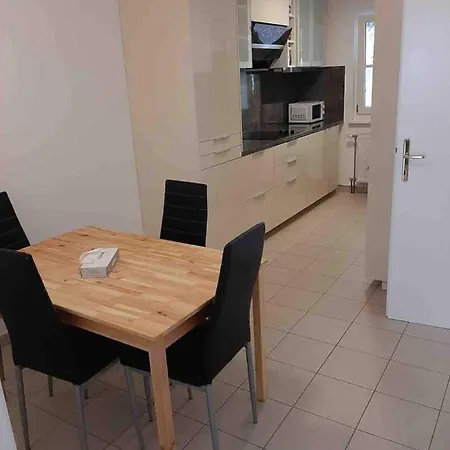 Modern Flat Incl Parking, Near Metro U1 Vienne