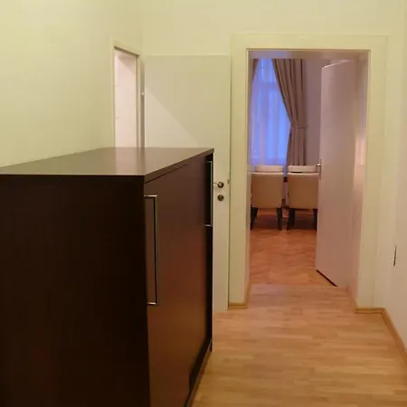 Apartment Lifestyle *