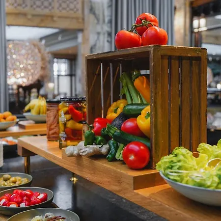 Park Hyatt 5*