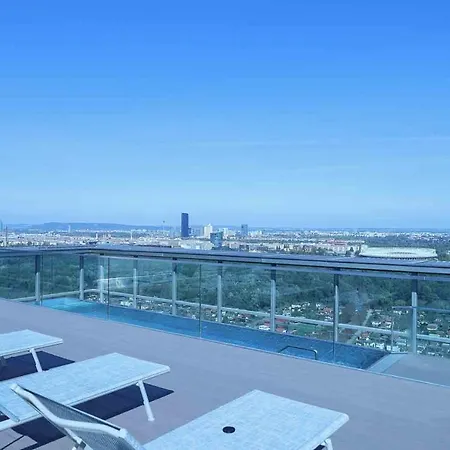 Superior & Rooftop Pool *