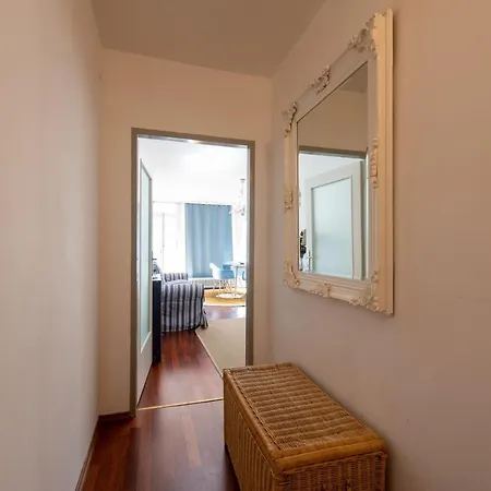 Lights - Burggasse Apartamento