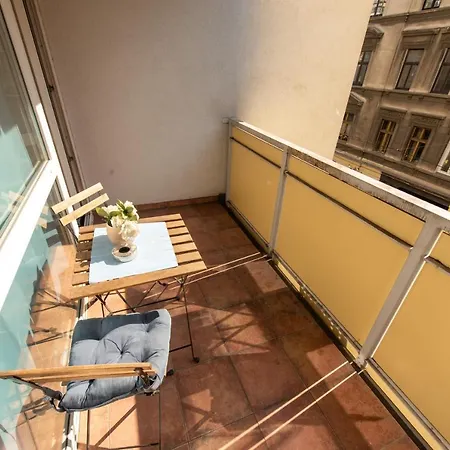 Apartament Lights - Burggasse Viena