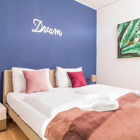Triiiple Tower Dream With Rooftop-summer-pool Vienne