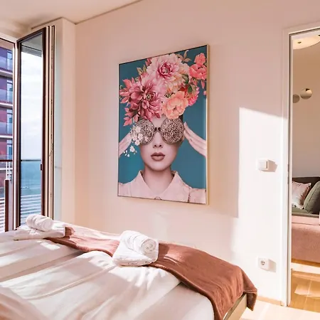 Triiiple Tower Dream With Rooftop-summer-pool * Vienne