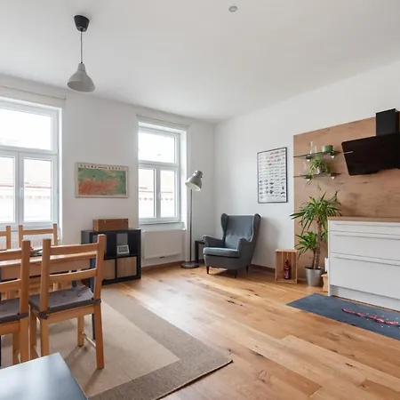 New, Stylish, Bright, Cozy And Central In Quiet Area Vienna