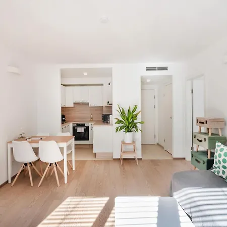 Apartment Immersed Into Vienna's Life And Yet A Retreat, Minimum 30 Nights *