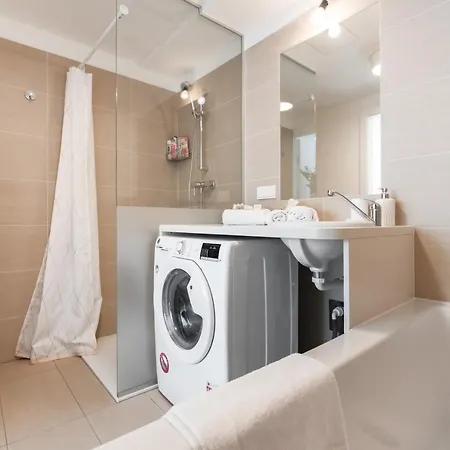 Immersed Into Vienna's Life And Yet A Retreat, Minimum 30 Nights * Vienna
