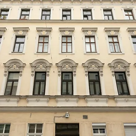Apartment, Modern Und Neu Renoviert * Vienna