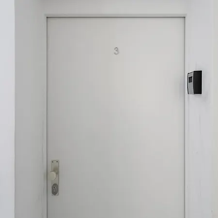 Apartment, Modern Und Neu Renoviert