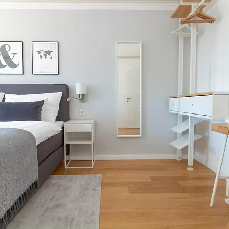 Boutique Sky Apt. With Balcony / Spot *