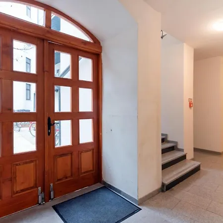 New, Stylish, Bright, Cozy And Central In Quiet Area Vienna