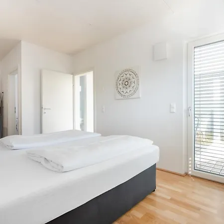 Helles, Neues Dg Mit Blick Zum Donauturm Apartment