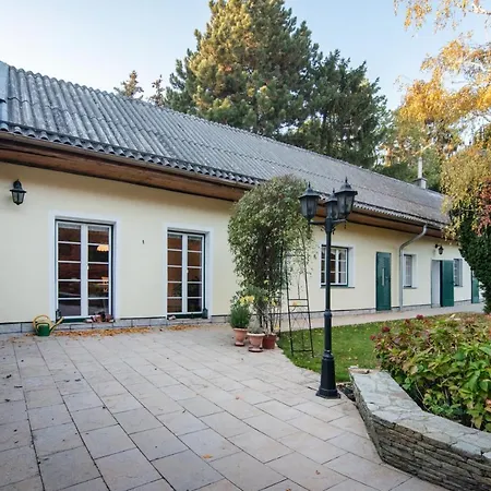 Renoviertes Mit Garten In Ruhelage