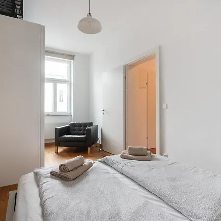 New, Stylish, Bright, Cozy And Central In Quiet Area *