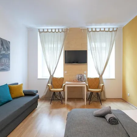 Apartment, Modern Und Neu Renoviert Vienna