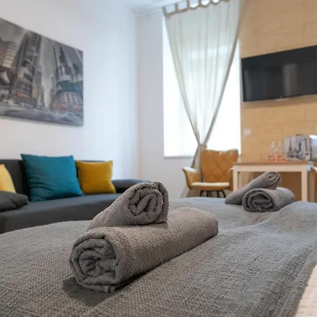 Apartment, Modern Und Neu Renoviert Vienna