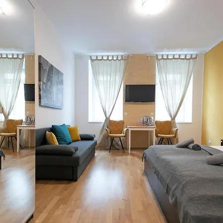 Apartment Apartment, Modern Und Neu Renoviert