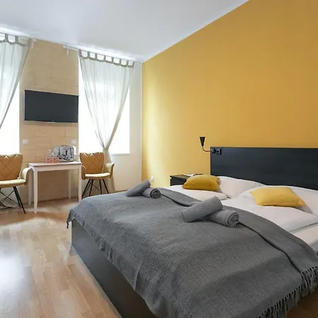 Apartment Apartment, Modern Und Neu Renoviert