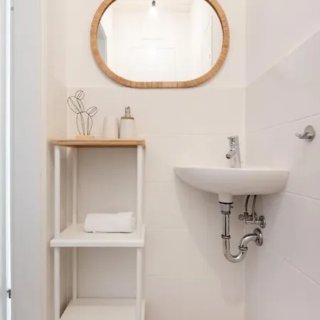 Apartment Helles, Neues Dg Mit Blick Zum Donauturm Vienna