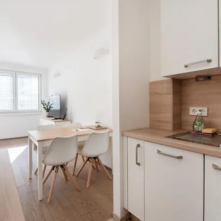 Immersed Into Vienna's Life And Yet A Retreat, Minimum 30 Nights Vienna
