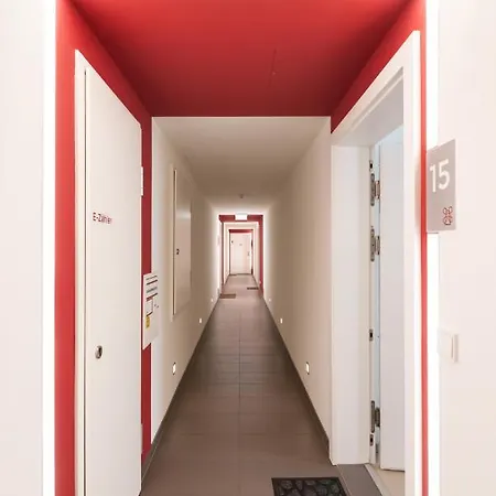 Immersed Into Vienna's Life And Yet A Retreat, Minimum 30 Nights Apartment *