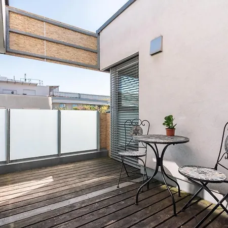 Апартаменты Helles, Neues Dg Mit Blick Zum Donauturm Вена