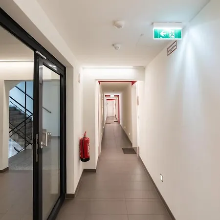 Immersed Into Vienna's Life And Yet A Retreat, Minimum 30 Nights Apartment