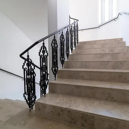 Apartament Boutique Sky Apt. With Balcony / Spot *