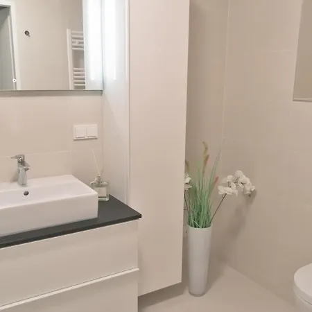 Apartment Triiiple Level 22 Mit Balkon Und Tiefgarage Wien