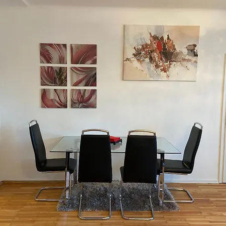 Apartment Domino