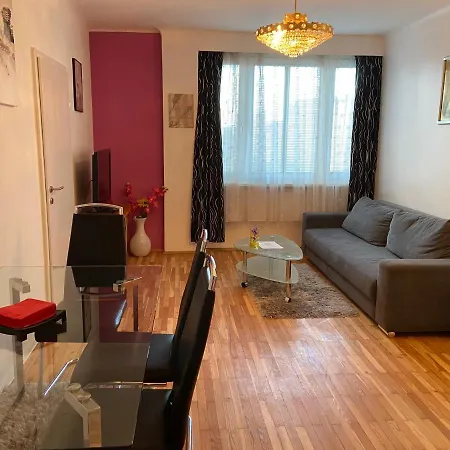 Domino Apartment *