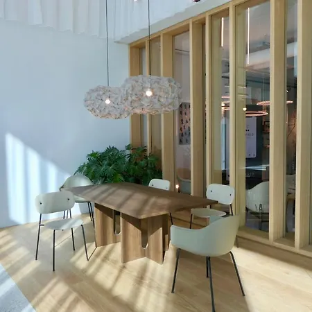 New Luxury Overlooking Vienna