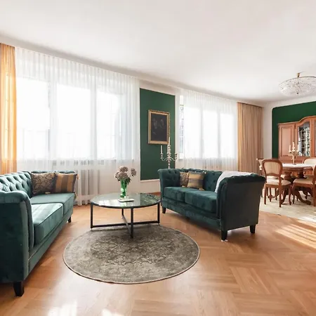 Apartment Renoviertes Mit Garten In Ruhelage *