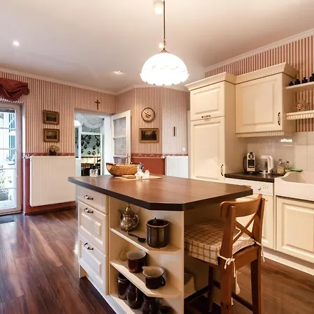 Apartment Renoviertes Mit Garten In Ruhelage Vienna